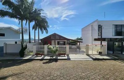 Casa com 2 quartos à venda na Rua Tito Chrostowski Gornicki, 216, Centro, Barra Velha