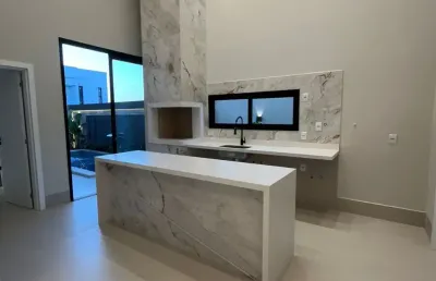 Casa no belvedere ii, com 3 suítes,  persianas e portas automatizadas!