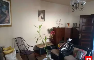 Casa com salão comercial à venda no centro de santa bárbara.