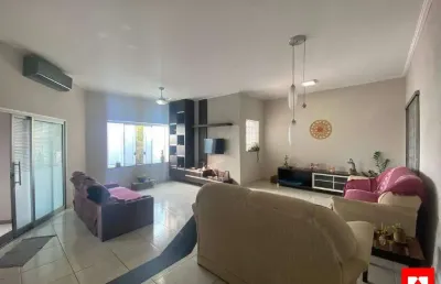 Casa com 3 quartos à venda no Jardim Ipiranga, Americana 
