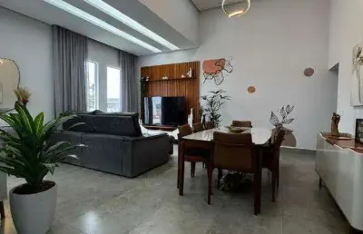 Casa à venda no condomínio solar das esmeraldas em nova odessa conta com 3 quartos (2 suítes) e 4 vagas de garagem