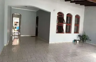 Casa à venda no residencial vale das nogueiras em americana com 2 quartos, sendo 1 banheiro social e 3 vagas de garagem