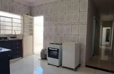 Casa à venda no jardim nossa senhora de fátima com 3 quartos (1 suíte) e 2 vagas de garagem