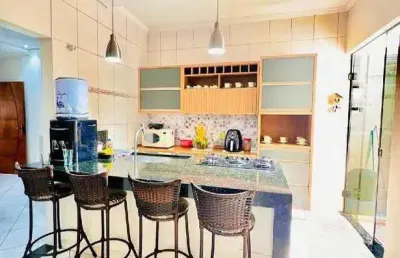 Casa à venda no jardim mollon iv em santa bárbara d'oeste com 2 quartos, sendo 1 banheiro social e 2 vagas de garagem