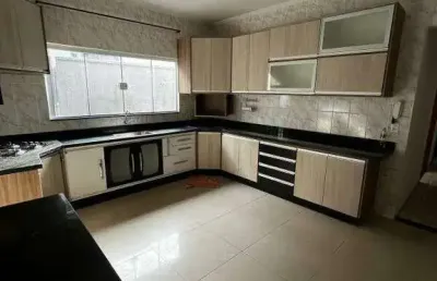 Casa à venda na villa mariana em americana com 3 quartos, sendo 1 banheiro social e 2 vagas de garagem