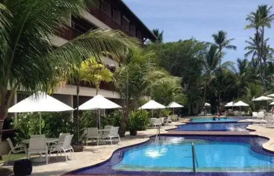 Apartamento no nannai (muro alto) | 3 quartos | 82m² | térreo | varanda | pé na areia.