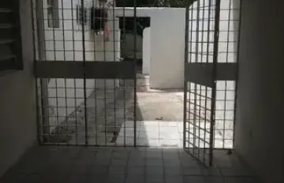 Casa com 3 quartos à venda na Avenida General San Martin, 320, Cordeiro, Recife