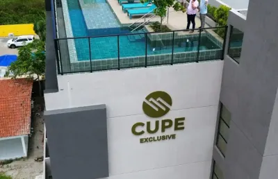 Maravilhoso flat na praia do cupe com piscina privativa. pronto para rentabilizar
