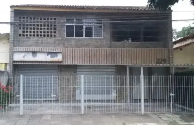 Casa residencial e área comercial à venda na iputinga