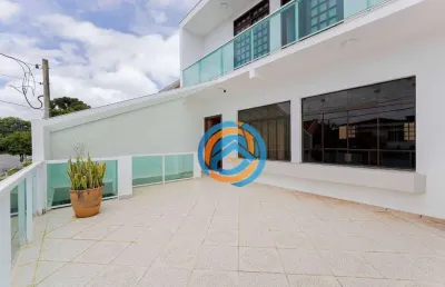 Casa nas mercês com 380m2 de área útil e 4 vagas de garagem