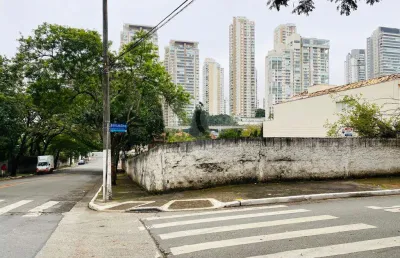 Terreno à venda na Rua Bernardino de Campos, Campo Belo, São Paulo