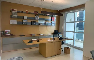 Sala comercial à venda na Avenida Doutor Chucri Zaidan, Chácara Santo Antônio, São Paulo