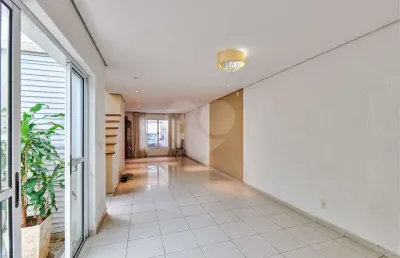 Casa com 3 quartos à venda na Rua Quintana, Cidade Monções, São Paulo