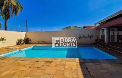 Casa térrea à venda no jardim aurélia  440 metros 4 quartos sendo 3 suites