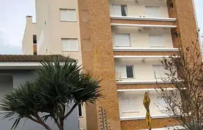 Apartamento com 2 dorms, centro, cascavel - r$ 690 mil, cod: 174