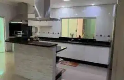 Sobrado com 4 quartos, 1 suíte master c/ closet à venda, 269 m² por r$ 850.000 - centro - santo antônio da platina/pr