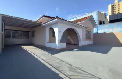 Casa com 3 dormitórios para alugar, 247 m² por r$ 2.500,01/mês - vila nova - londrina/pr