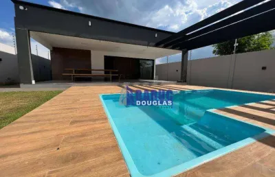 Casa térrea com 4 quartos sendo 3 suítes, com piscina, com 210m² construídos, por r$ 995.000 - jardim bucair - chapada dos guimarães/mt