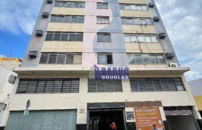 Prédio comercial exclusivo no centro de cuiabá: 61 salas, elevadores, e 18 vagas. ao lado de bradesco e caixa. invista no coração da cidade.