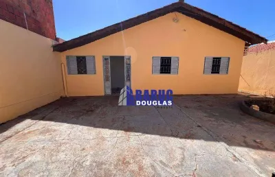 Vende-se casa térrea no condomínio morada da serra vi, casa com 2 vagas de garagem, 3 quartos, 2 banheiros, sala, cozinha, área de serviço.