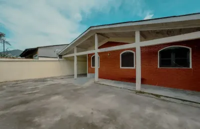 Casa com 3 quartos à venda na Rua Inácio Martins, 371, Centro, Matinhos