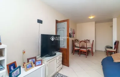 Apartamento com 2 quartos à venda na rua coronel fernando machado, 495, centro histórico, porto alegre, 68 m2 por r$ 320.000