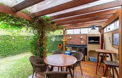 Casa em condomínio fechado com 3 quartos à venda na avenida engenheiro ludolfo boehl, 1179, teresópolis, porto alegre, 240 m2 por r$ 1.180.000