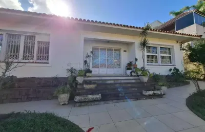 Casa com 3 quartos à venda na beco do paraiso, 46, santa tereza, porto alegre, 320 m2 por r$ 1.250.000