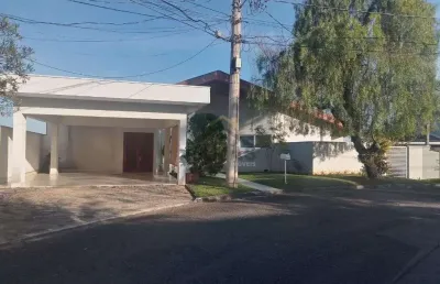 Casa em condominio fechado com 5 suites, ac 480m2e at 840m2