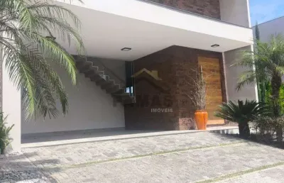 Luxuosa casa terrea no condominio campo de toscana  – 4 suites, piscina aquecida, em area nobre de vinhedo!