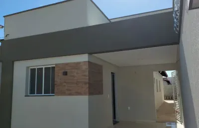 Linda casa no parque alvorada, com excelente acabamento!