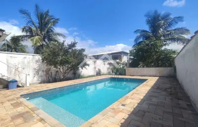 Casa com 3 quartos à venda na Centro, 564, Centro, Peruíbe