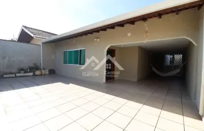 Casa em peruíbe com 4 quartos sendo 2 suítes e edícula