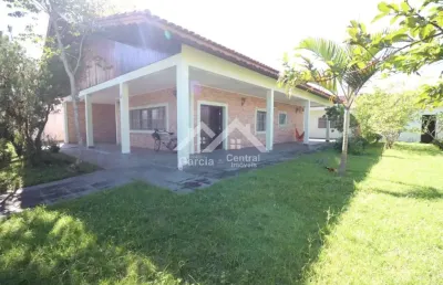 Casa em peruíbe em 2 lotes de terreno com 3 quartos e edícula completa