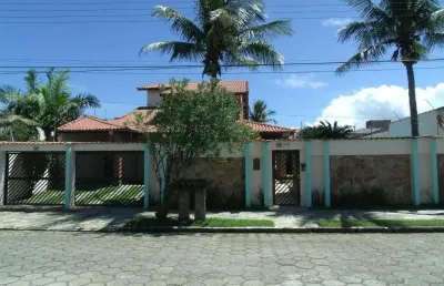 Casa com 5 quartos à venda na Rua Jaceguai, 75, Estância Balneária Maria Helena Novaes, Peruíbe