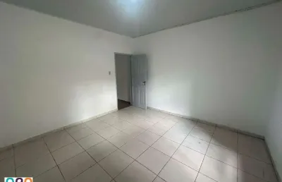 Casa com 2 quartos para alugar na Rua Mandiúba, 329, Vila Santa Clara, São Paulo