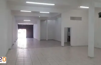 Salão comercial de 220 m² e localização privilegiada
