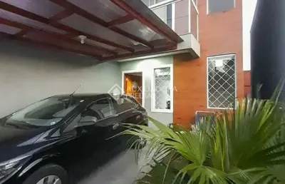 Casa com 2 quartos à venda na servidão joesi guimarães da silva, 1019, são joão do rio vermelho, florianópolis, 95 m2 por r$ 410.000