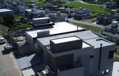 Casa em condomínio fechado com 4 quartos à venda na rodovia armando calil bulos, 4802, ingleses do rio vermelho, florianópolis, 546 m2 por r$ 4.920.000