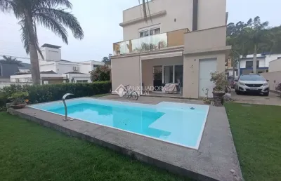 Casa em condomínio fechado com 3 quartos à venda na rua leonel pereira, 2239, cachoeira do bom jesus, florianópolis, 320 m2 por r$ 2.100.000