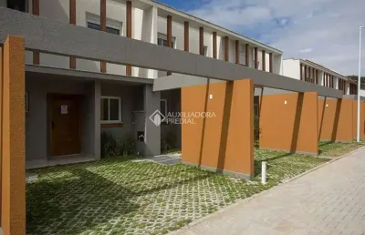 Casa em condomínio fechado com 3 quartos à venda na rua sagrado coração de jesus, 811, morro das pedras, florianópolis, 117 m2 por r$ 1.656.249