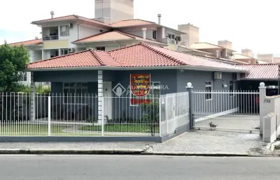 Casa com 7 quartos à venda na rodovia tertuliano brito xavier, 723, canasvieiras, florianópolis, 150 m2 por r$ 2.500.000