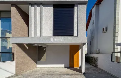 Casa com 3 quartos à venda na rua maria tomasia cabral, 106, ingleses do rio vermelho, florianópolis, 150 m2 por r$ 1.100.000