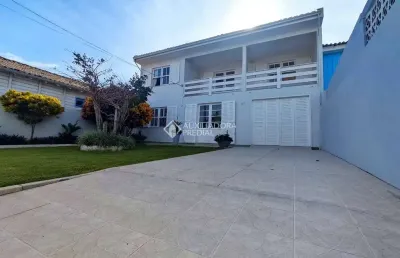Casa com 3 quartos à venda na harlei de oliveira, 88, vila nova, imbituba, 110 m2 por r$ 780.000