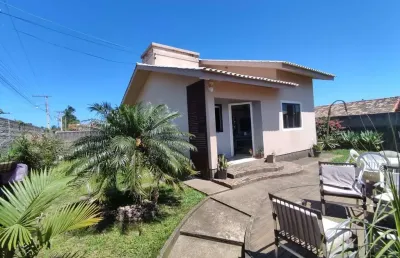 Casa com 2 quartos à venda na luiz gonzaga amorim, 255, sagrada familia, imbituba, 60 m2 por r$ 620.000
