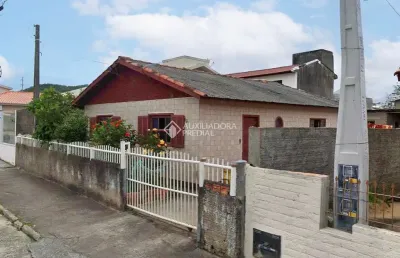 Casa com 3 quartos à venda na antônio egidio martins, 106, vila nova alvorada, imbituba, 85 m2 por r$ 300.000