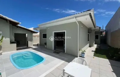 Casa com 3 quartos à venda na ernâni cotrim, 314, village, imbituba, 138 m2 por r$ 1.175.000