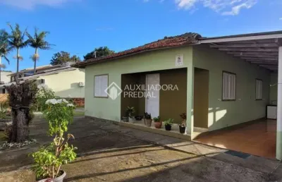 Casa com 4 quartos à venda na eloy figueiredo, 322, porto da vila, imbituba, 105 m2 por r$ 590.000