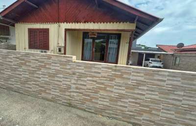 Casa com 3 quartos à venda na joão manoel farias, 44, vila esperança, imbituba, 120 m2 por r$ 532.000