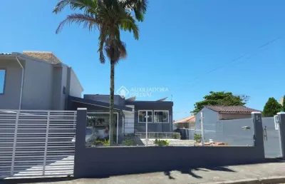 Casa com 2 quartos à venda na braulino trajano de miranda, 1, vila nova alvorada, imbituba, 150 m2 por r$ 426.000